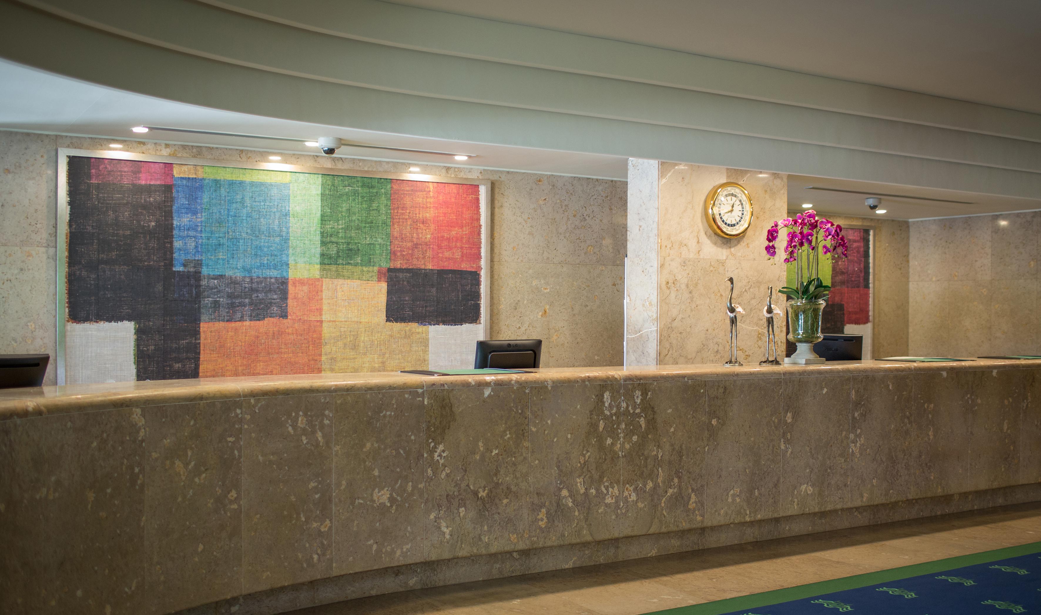 Hotel Solverde Spa&Wellness Center Vila Nova de Gaia Exterior foto Reception desk at the hotel