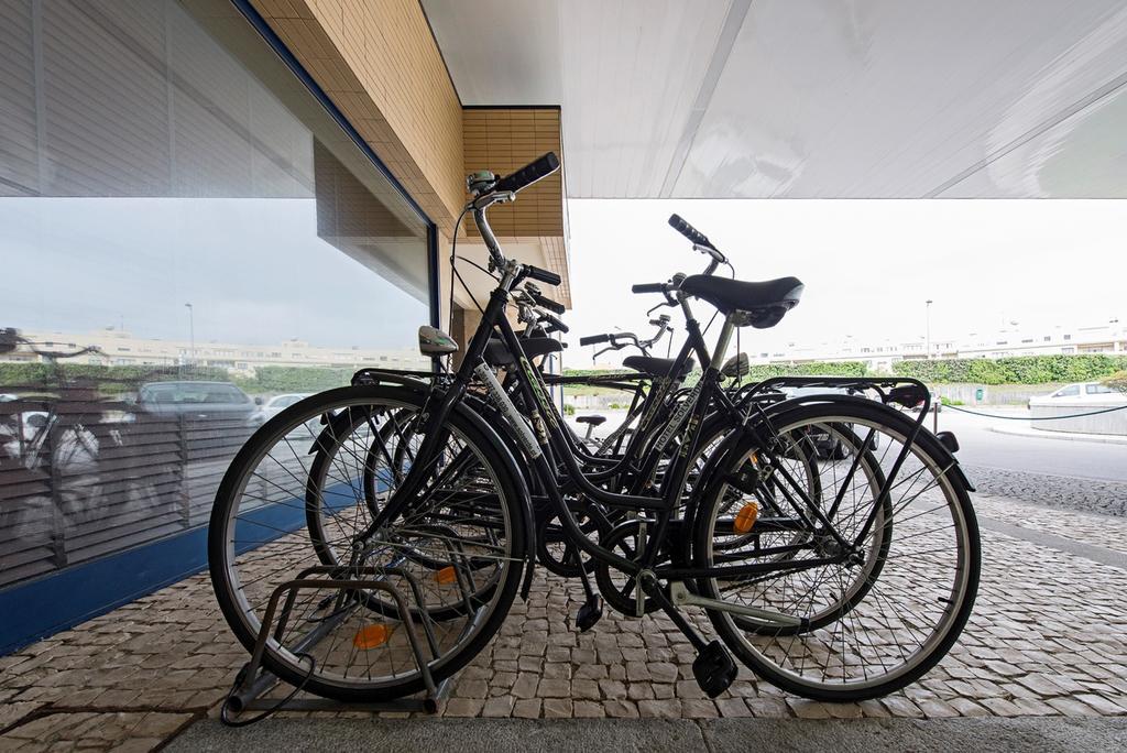 Hotel Solverde Spa&Wellness Center Vila Nova de Gaia Exterior foto Bicycle parking at the station
