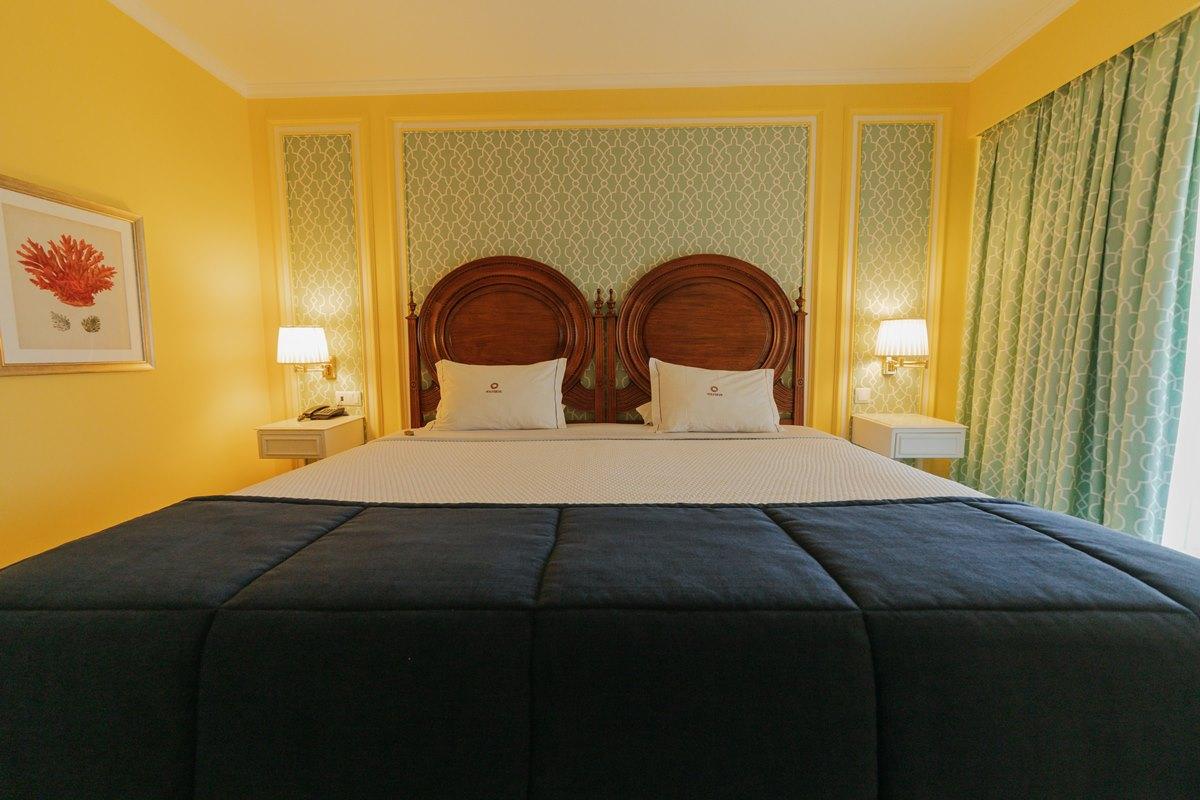 Hotel Solverde Spa&Wellness Center Vila Nova de Gaia Exterior foto A bedroom at the Disney's Beach Club Villas