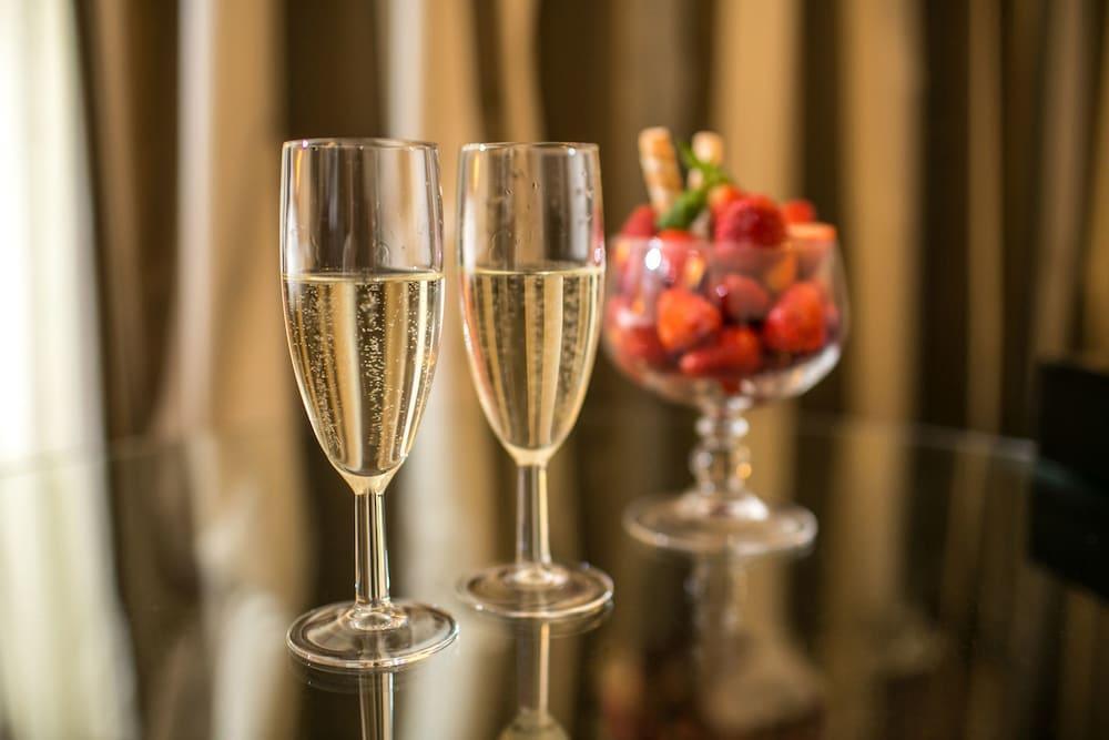 Hotel Solverde Spa&Wellness Center Vila Nova de Gaia Exterior foto Champagne flutes